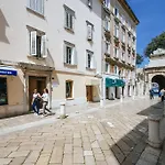 Apartments Jadera
