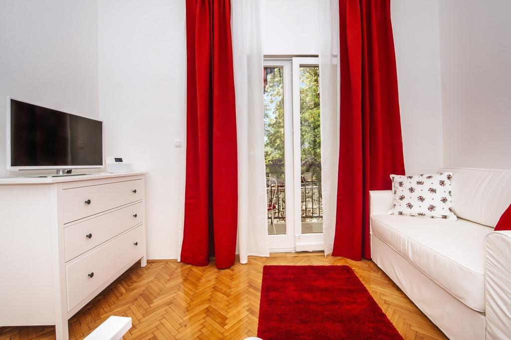 Jadera Apartment *